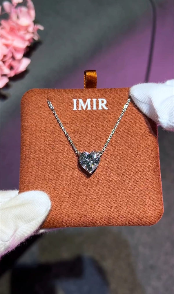 Pure Love Heart-Shaped Radiant Glow Necklace