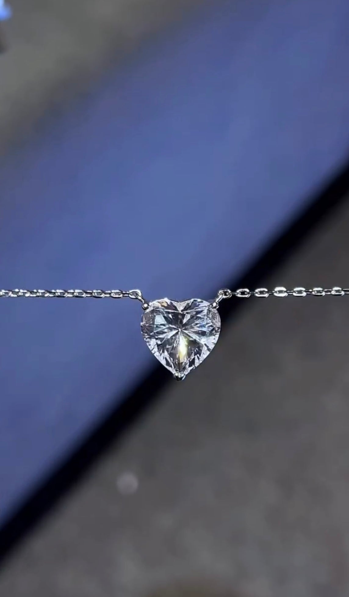 Pure Love Heart-Shaped Radiant Glow Necklace