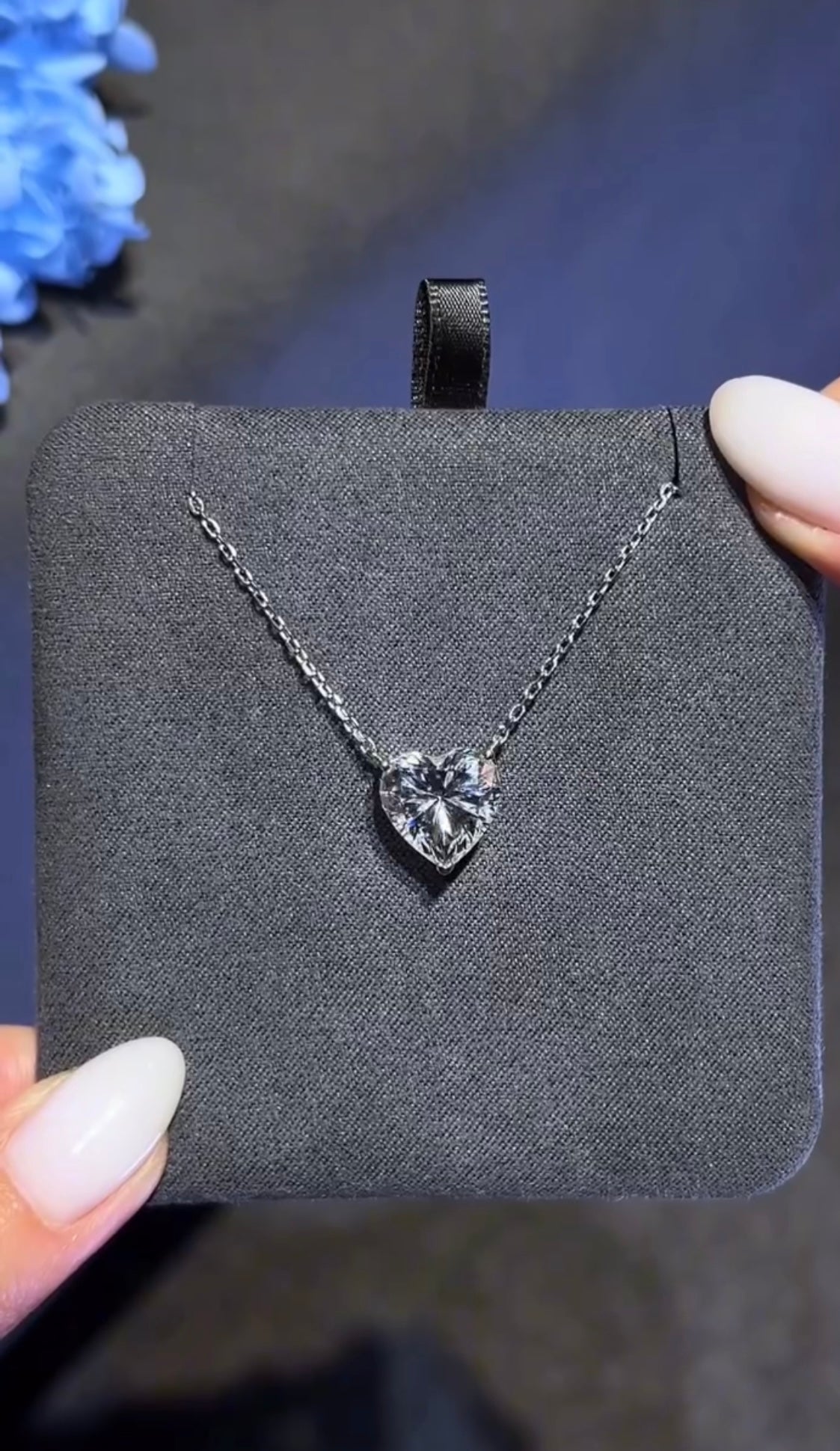 Pure Love Heart-Shaped Radiant Glow Necklace